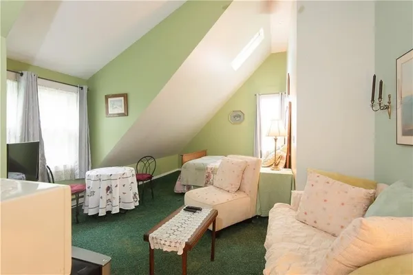 $1,350 | 54 Malbone Road, Unit 1, Newport, RI 02840