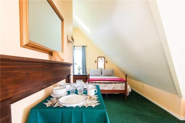 $1,350 | 54 Malbone Road, Unit 1, Newport, RI 02840