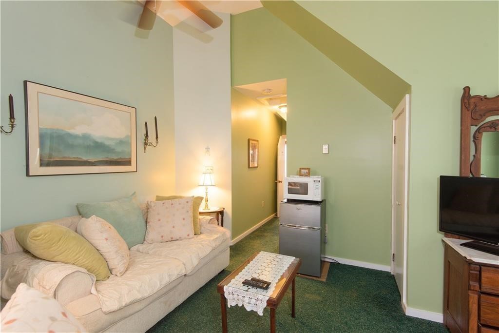 54 Malbone Road, Unit 1 Newport, RI 02840 - Photo 4 of 16