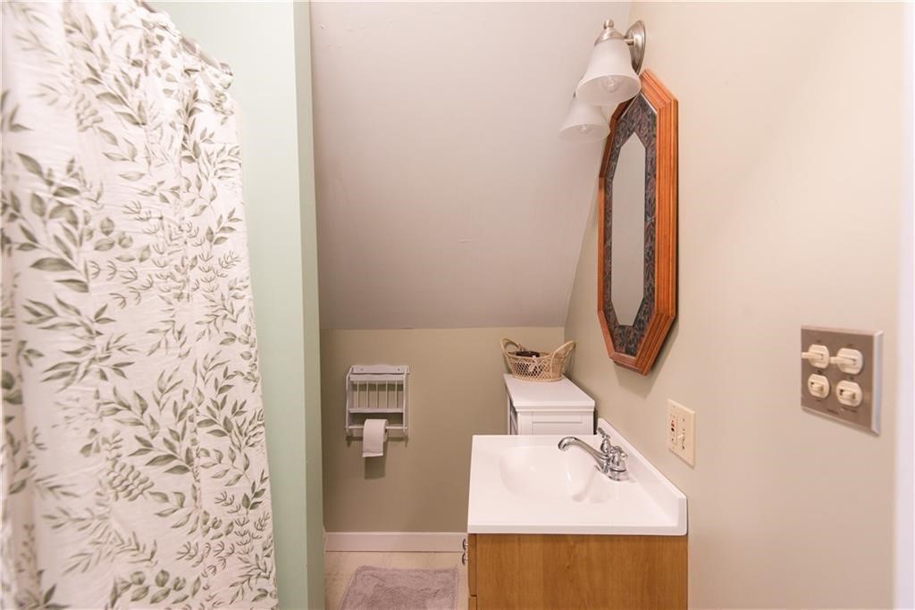 54 Malbone Road, Unit 1 Newport, RI 02840 - Photo 8 of 16
