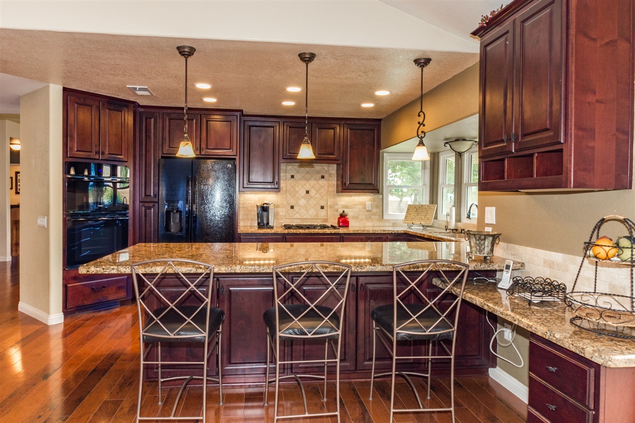 13301 Jonathan Park Lane Poway, CA 92064 - Photo 1 of 25