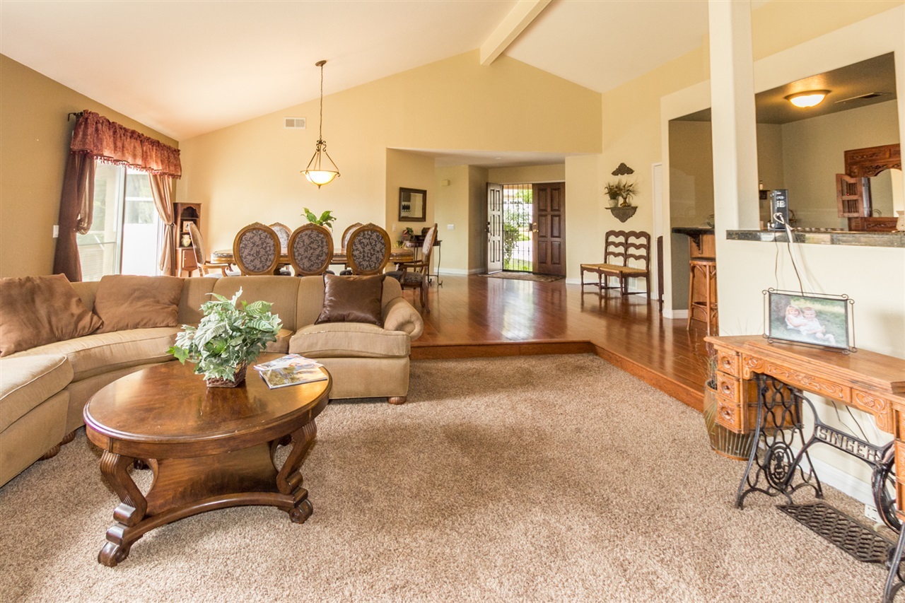 13301 Jonathan Park Lane Poway, CA 92064 - Photo 6 of 25