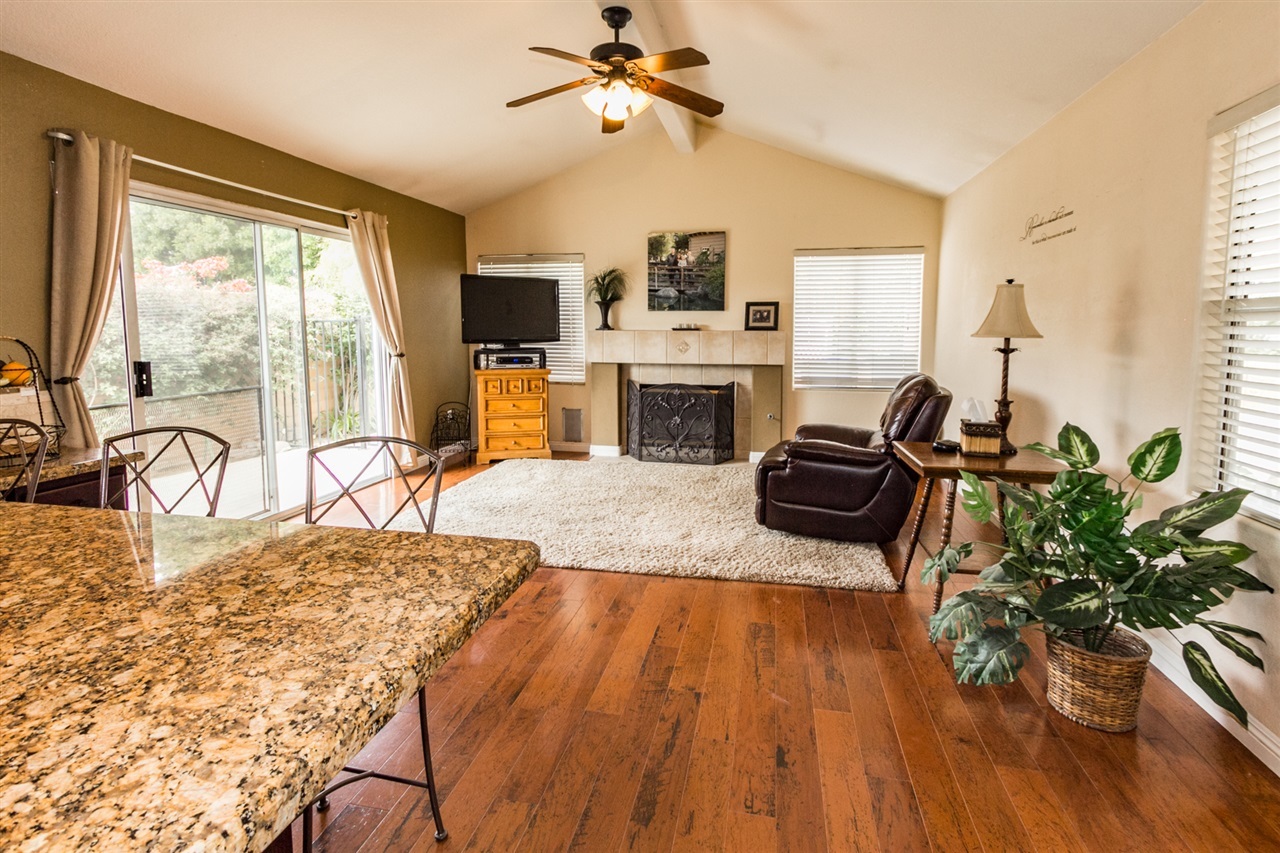 13301 Jonathan Park Lane Poway, CA 92064 - Photo 8 of 25