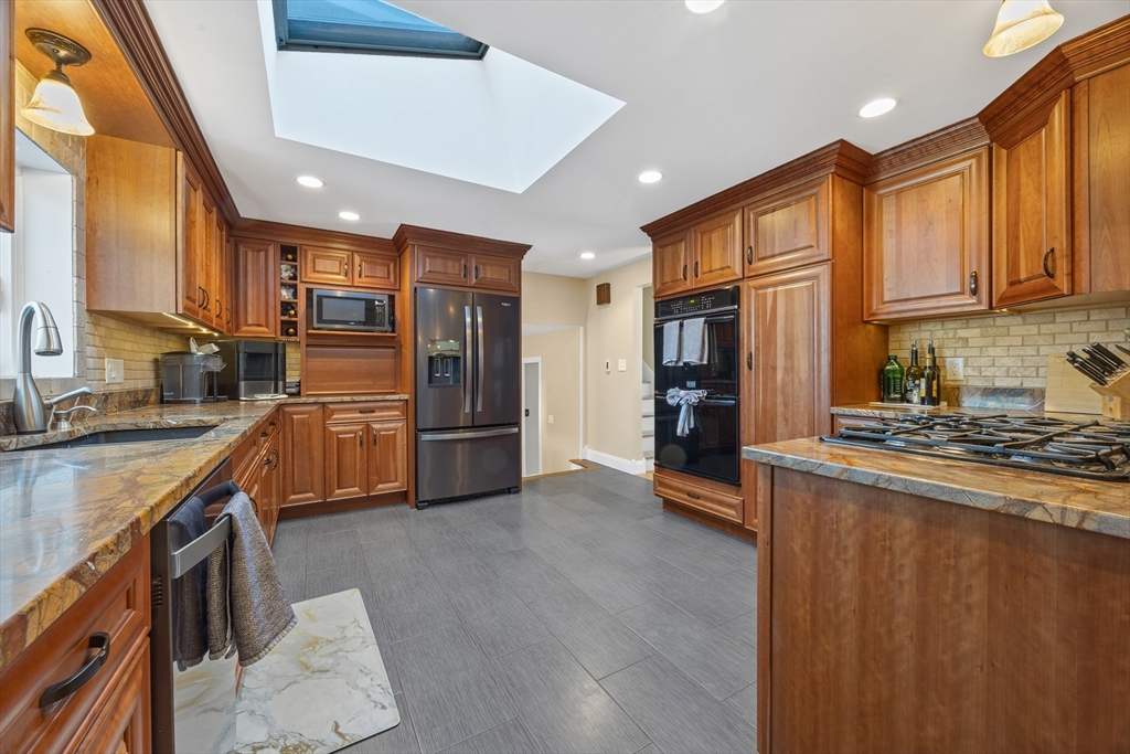44 Pine Plain Road Boxford, MA 01921 - Photo 6 of 36 Gallery Image 6