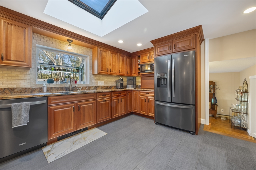 44 Pine Plain Road Boxford, MA 01921 - Photo 9 of 36 Gallery Image 9
