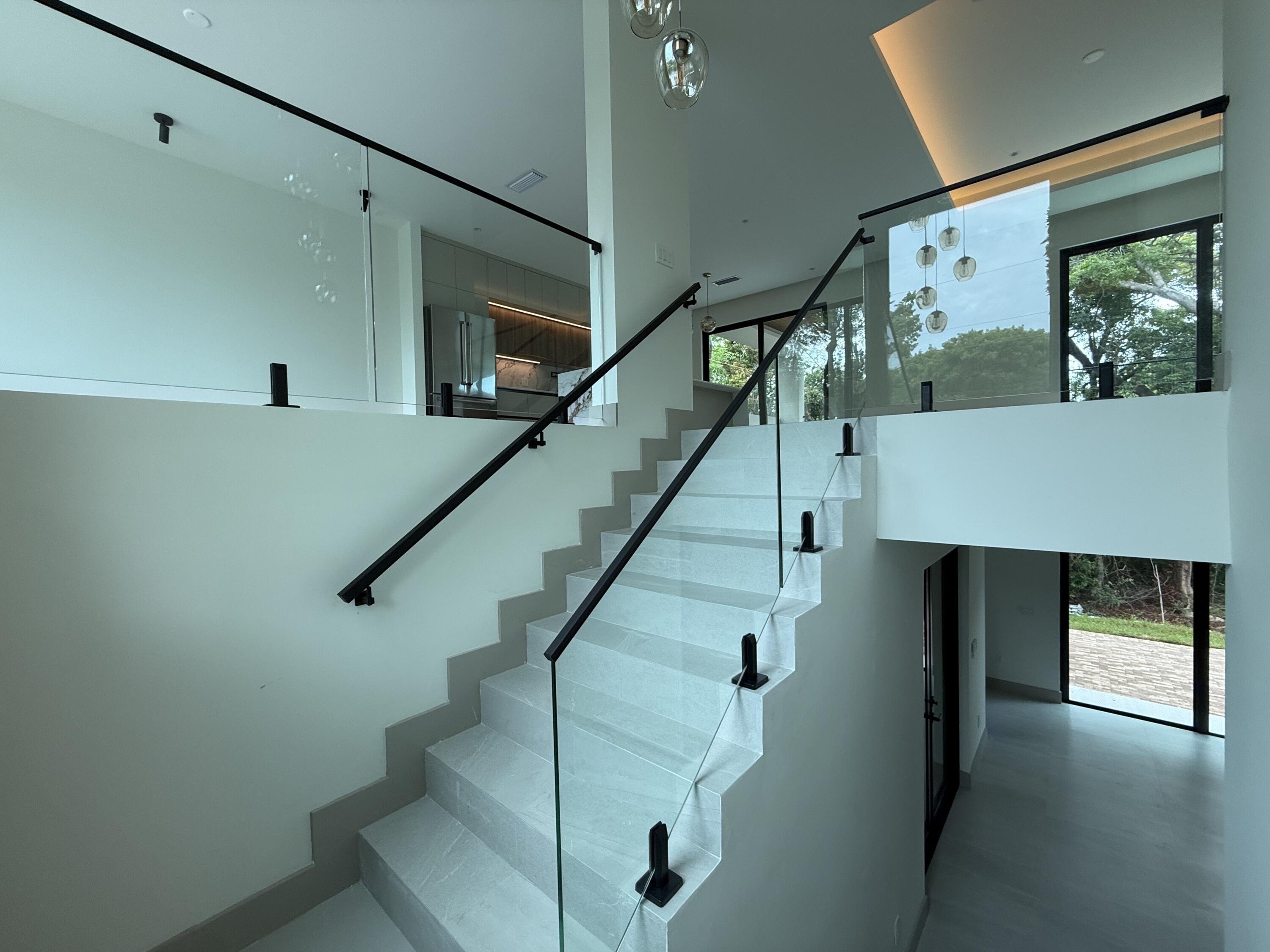 109 Point Pleasant Drive Key Largo, FL 33037 - Photo 40 of 58 STAIR