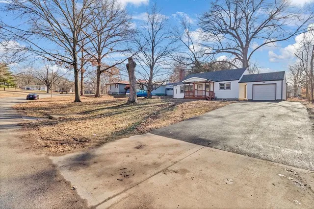 $245,000 | 1223 West 32nd Street, Independence, MO 64055