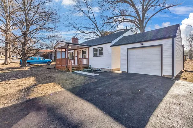 $245,000 | 1223 West 32nd Street, Independence, MO 64055