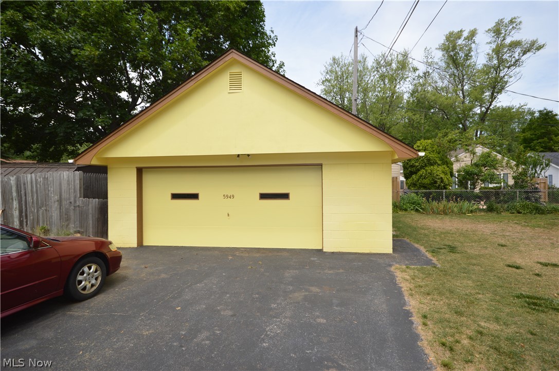 5949 Chapel Road Madison, OH 44057 - Photo 15 of 16