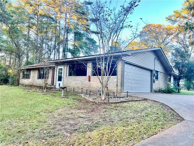 $229,000 | 308 Iris Park Drive, Pineville, LA 71360