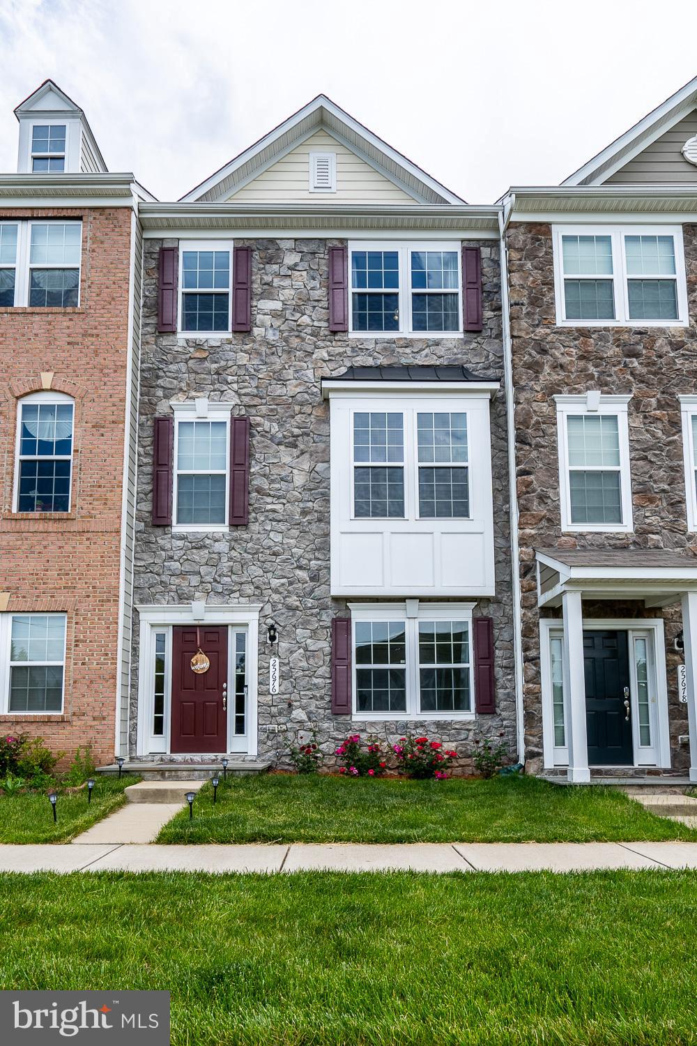 25676 Pleasant Valley Road Chantilly, VA 20152 - Photo 1 of 36 Beautiful Exterior