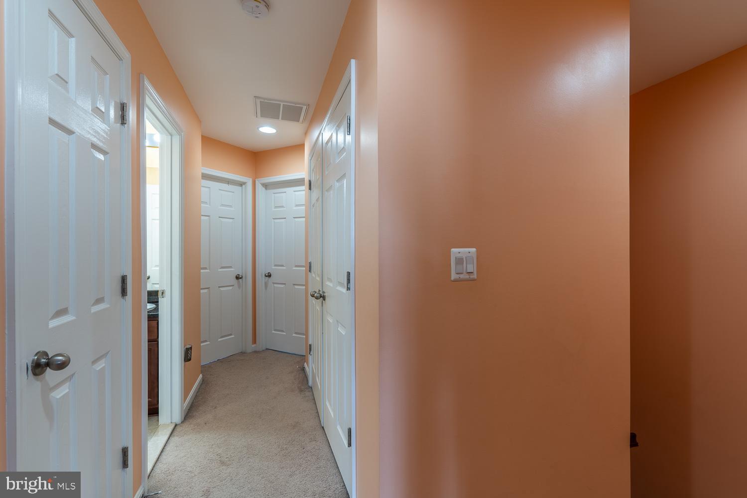 25676 Pleasant Valley Road Chantilly, VA 20152 - Photo 25 of 36 Gallery Image 25