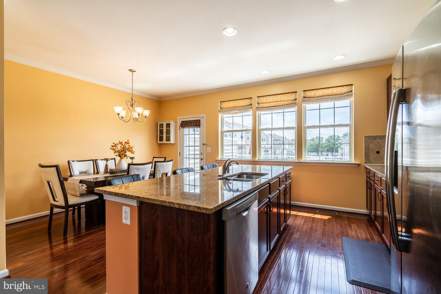 25676 Pleasant Valley Road Chantilly, VA 20152 - Photo 6 of 36 Kitchen Island