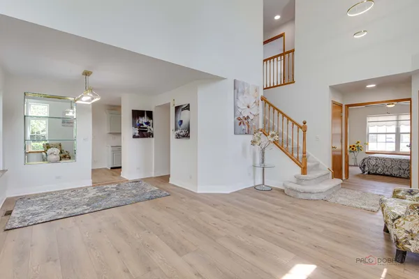 $425,000 | 2944 Oak Court, Unit 2944, Schaumburg, IL 60193