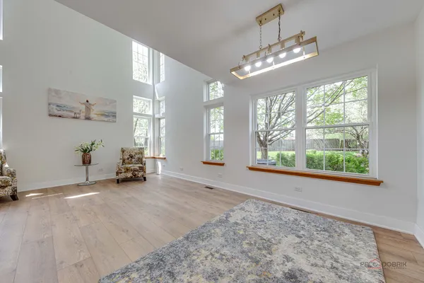 $425,000 | 2944 Oak Court, Unit 2944, Schaumburg, IL 60193