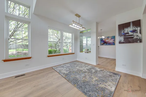$425,000 | 2944 Oak Court, Unit 2944, Schaumburg, IL 60193