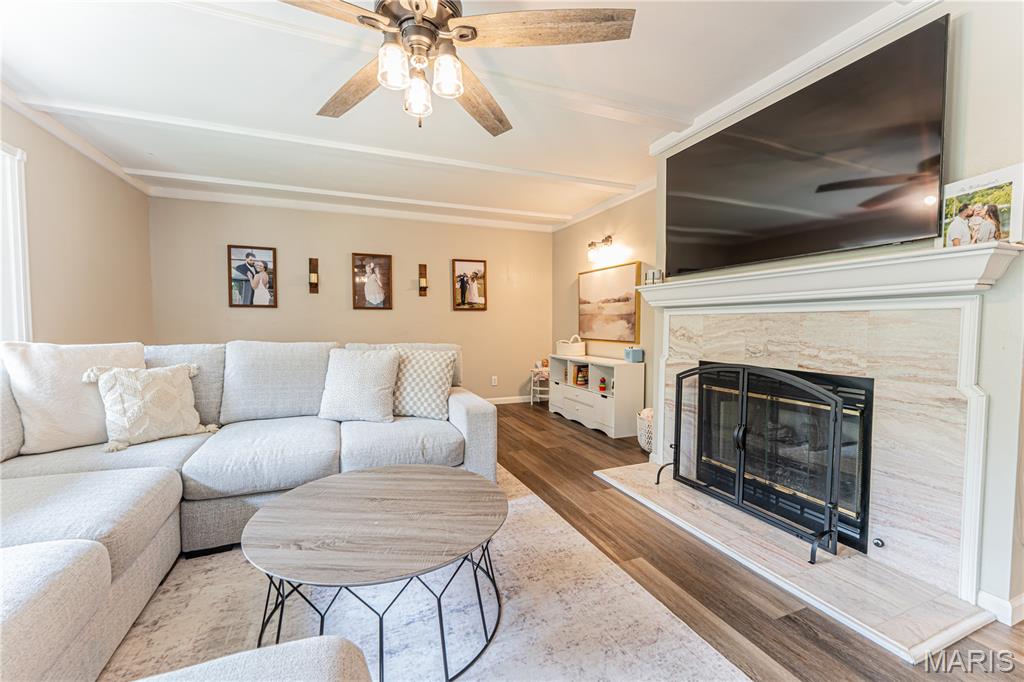 6310 Heintz Road Oakville, MO 63129 - Photo 3 of 33 Gallery Image 3