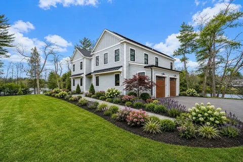 $1,750,000 | 1 Ledge Brook Drive, Northborough, MA 01532