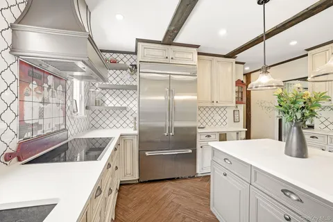 $1,800,000 | 14 Overhill Road, New Rochelle, NY 10804