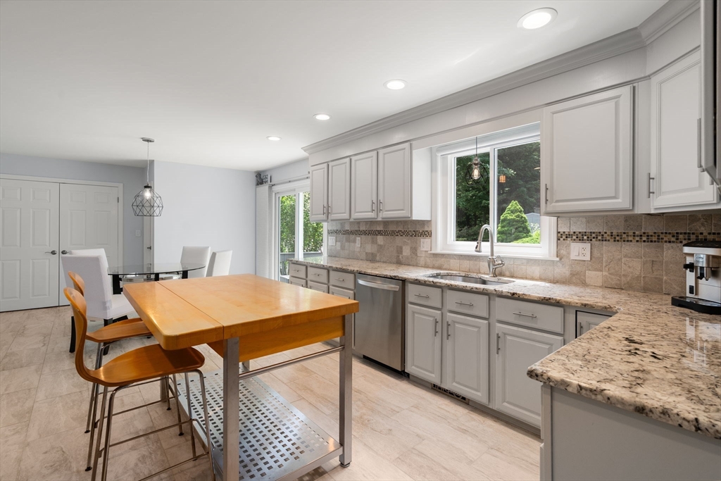 5 Patrick Circle Stoneham, MA 02180 - Photo 11 of 40