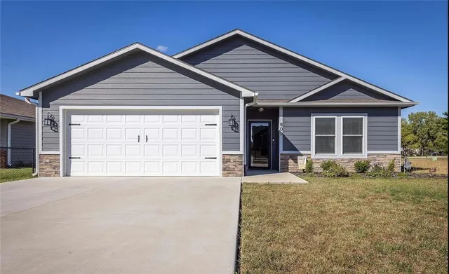 $255,000 | 800 16th Street, Valley Falls, KS 66088
