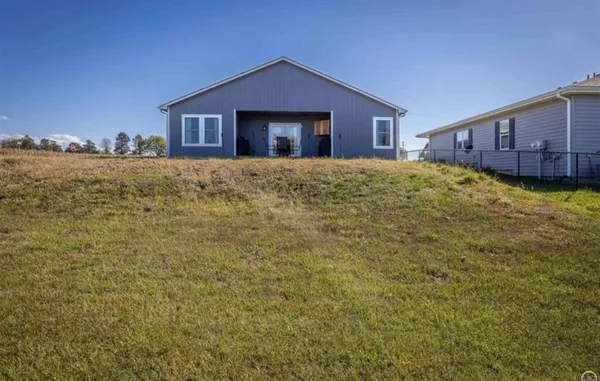 $255,000 | 800 16th Street, Valley Falls, KS 66088