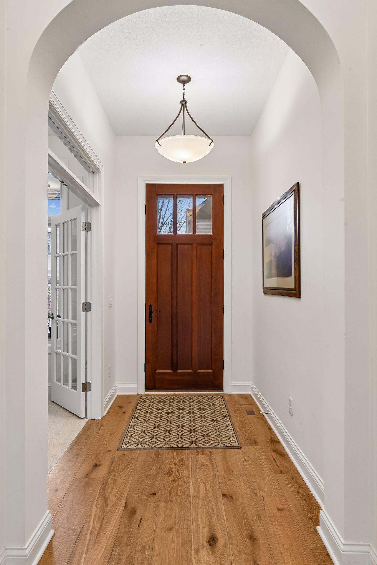 8736 Lake Riley Drive Chanhassen, MN 55317 - Photo 4 of 99