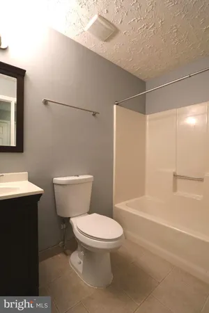 $1,997 | 157 Azalea Court, Unit 211, Upper Marlboro, MD 20774