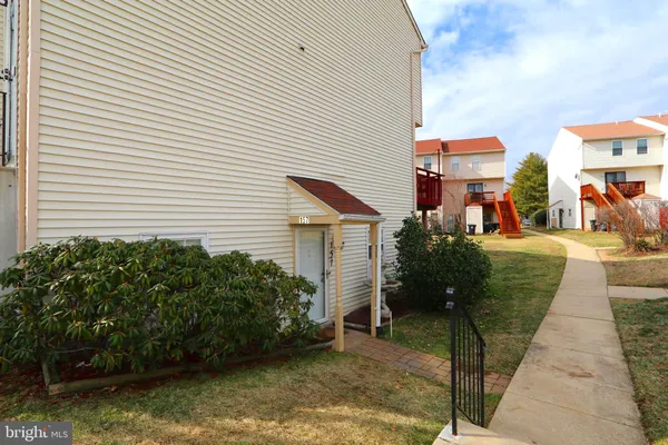 $1,997 | 157 Azalea Court, Unit 211, Upper Marlboro, MD 20774