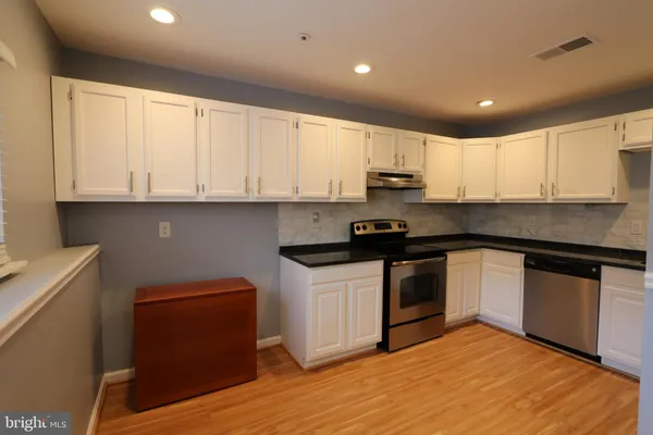 $1,997 | 157 Azalea Court, Unit 211, Upper Marlboro, MD 20774