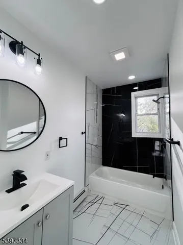 $3,100 | 48 North York Street, Unit 2R, Paterson, NJ 07524