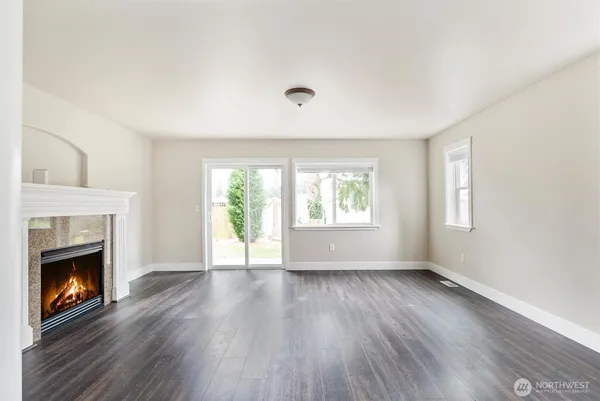 $565,000 | 11607 9th Drive Southeast, Everett, WA 98208