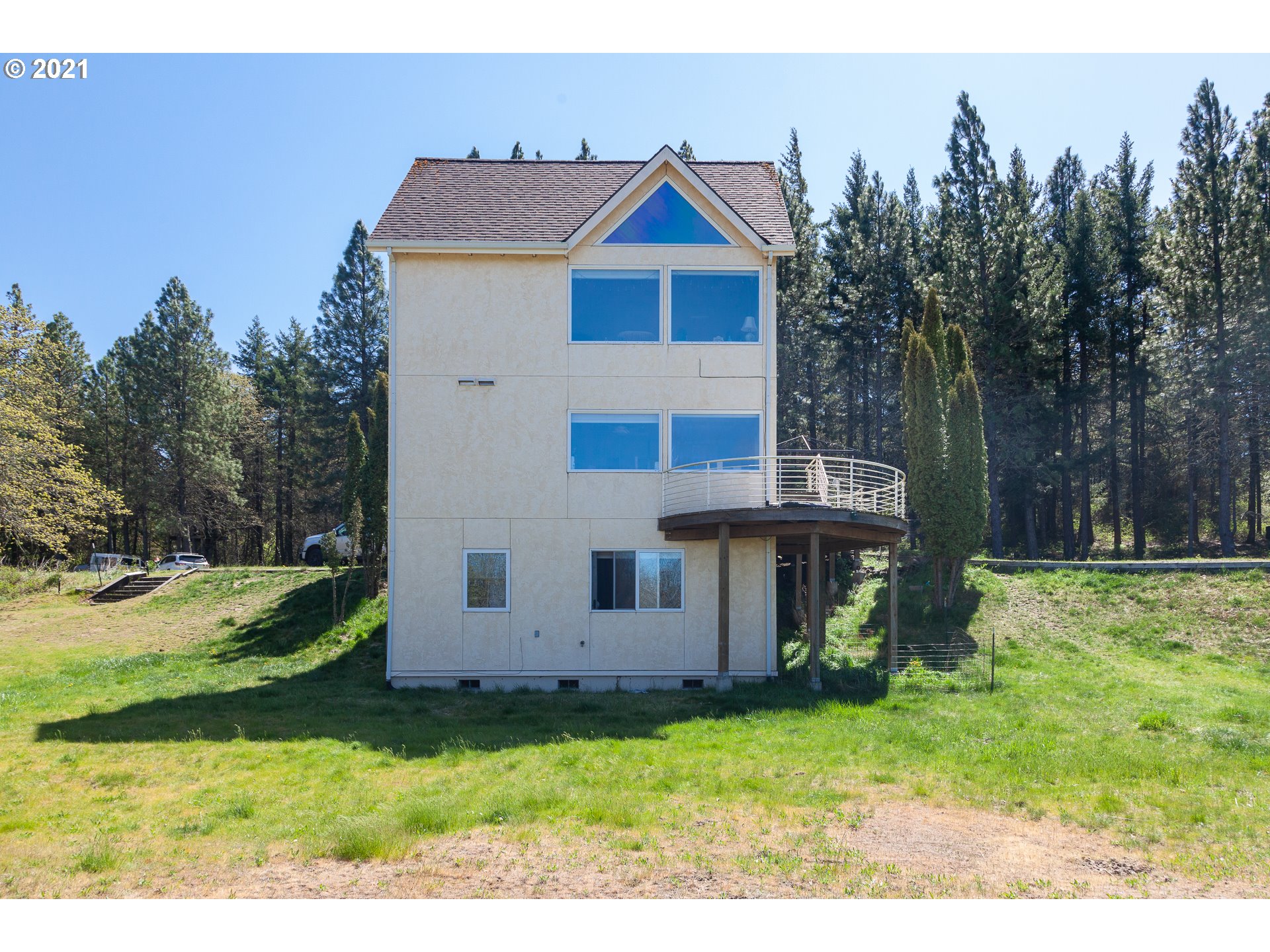 2010 State Road Mosier, OR 97040 - Photo 5 of 30 Gallery Image 5