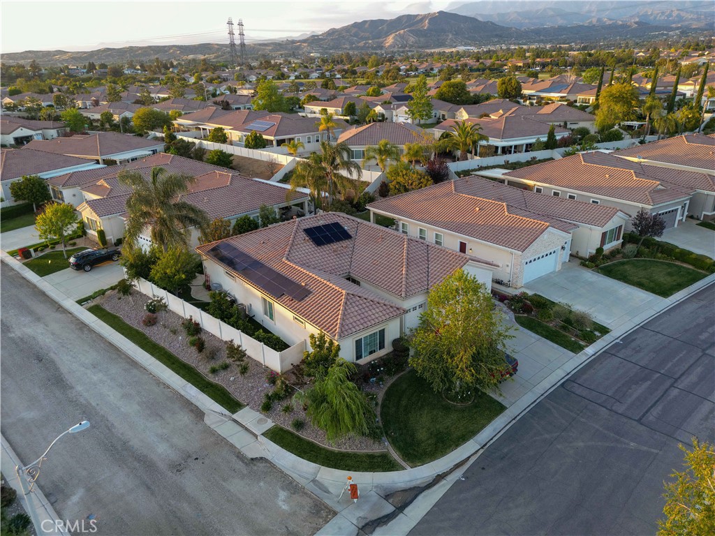962 Gleneagles Road Beaumont, CA 92223 - Photo 3 of 31
