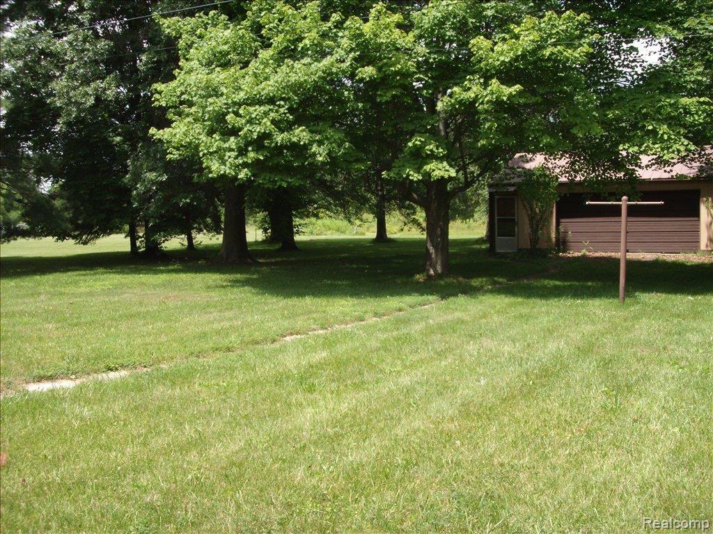 33026 West Road New Boston, MI 48164 - Photo 8 of 9 beechwood 114