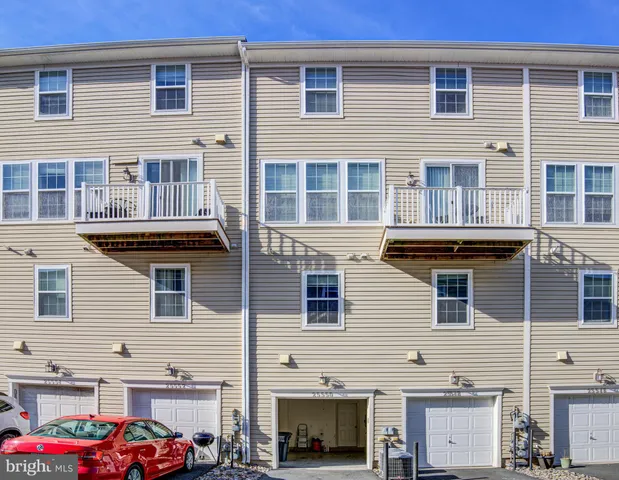 $2,800 | 25550 Casale Terrace, Chantilly, VA 20152