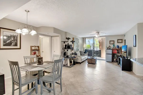$329,500 | 1000 Scotia Drive, Unit 204, Hypoluxo, FL 33462