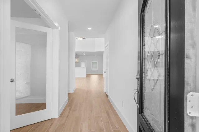 $387,990 | 359 Twin Lakes Boulevard West, West Columbia, TX 77486