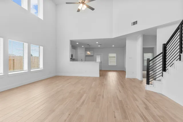 $387,990 | 359 Twin Lakes Boulevard West, West Columbia, TX 77486