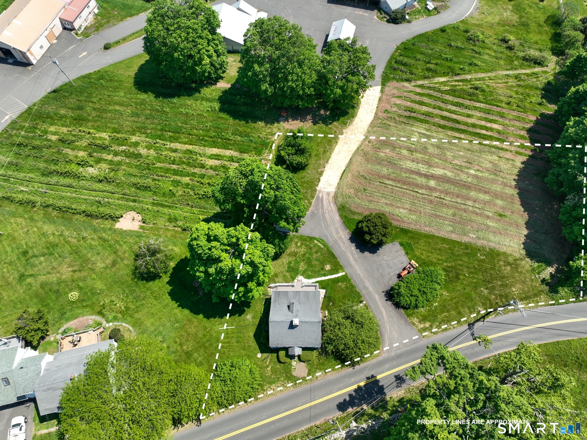 309 Matson Hill Road Glastonbury, CT 06073 - Photo 4 of 40