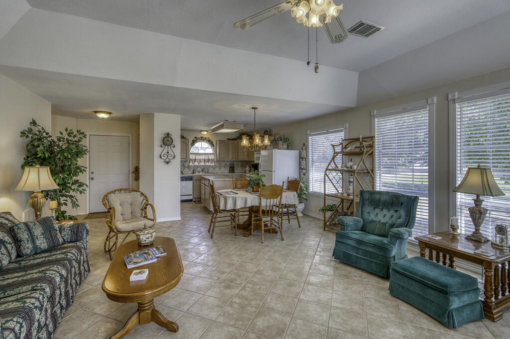 1813 Spring Street Tow, TX 78672 - Photo 11 of 33 Gallery Image 11