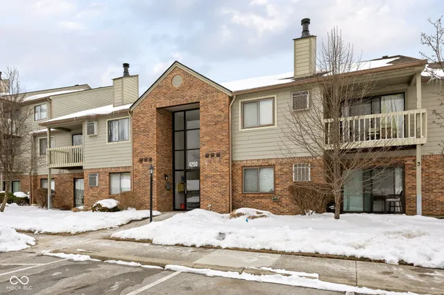 $149,900 | 4250 Village Pkwy Circle East, Unit 6, Indianapolis, IN 46254