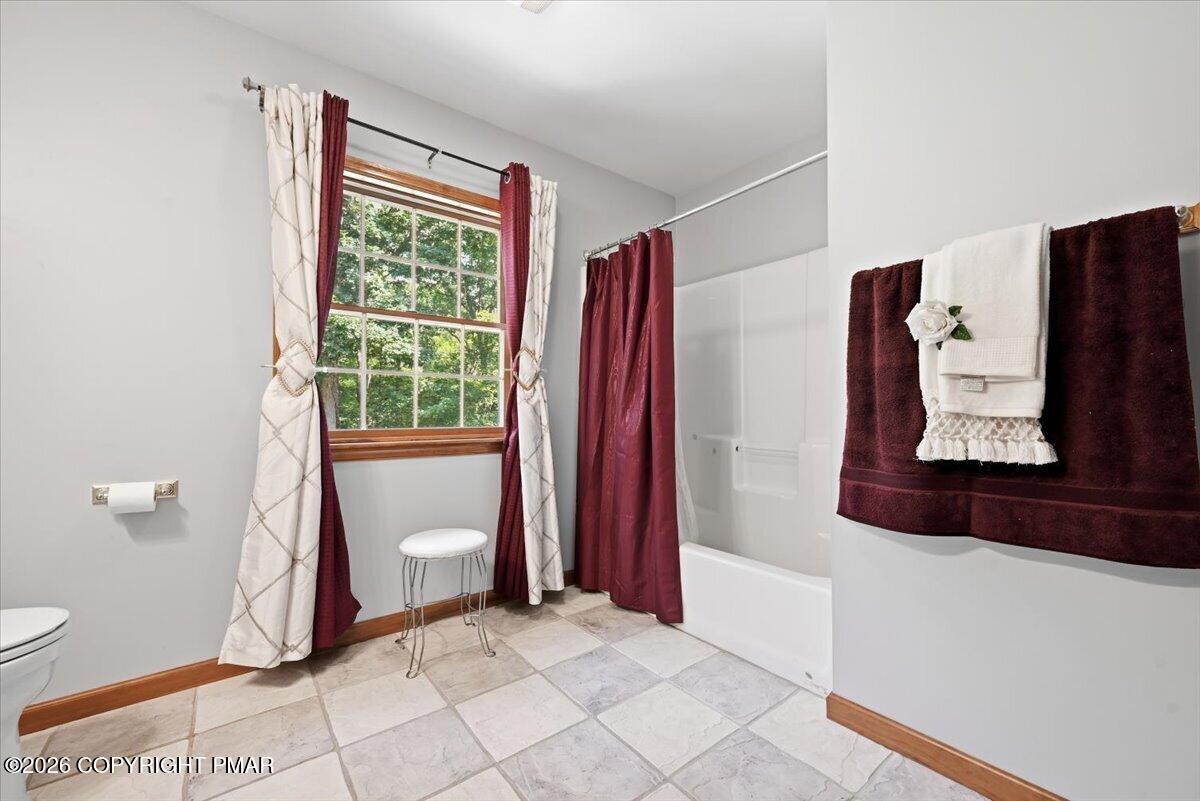 498 Twinbrook Road Wilkes Barre, PA 18702 - Photo 68 of 121 066-076_DSC_0785