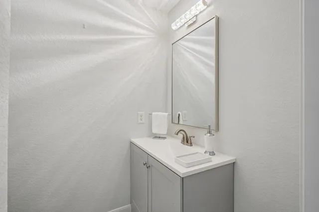 $479,000 | 90 Panterra Way, The Woodlands, TX 77382