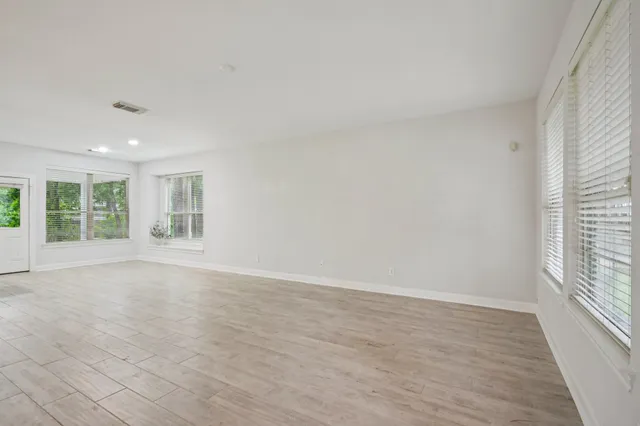 $479,000 | 90 Panterra Way, The Woodlands, TX 77382