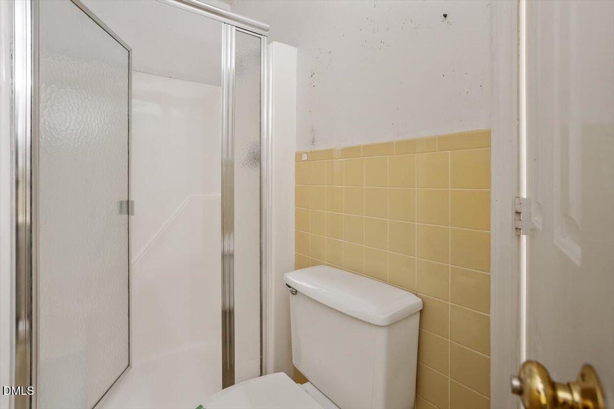 2870 Wycliff Road Raleigh, NC 27607 - Photo 22 of 41 Primary Suite Full bath