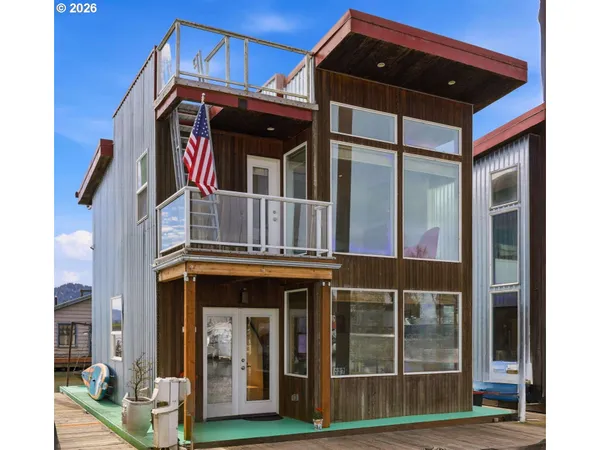 $334,000 | 34326 Johnson's Landing Road, Unit C27, Scappoose, OR 97056