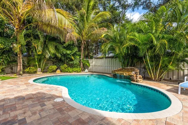 $950,000 | 1431 22nd Avenue North, St. Petersburg, FL 33704