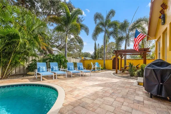 $950,000 | 1431 22nd Avenue North, St. Petersburg, FL 33704