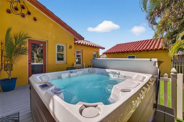 $950,000 | 1431 22nd Avenue North, St. Petersburg, FL 33704